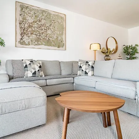 Lme101a- Lovley With Stunning Views