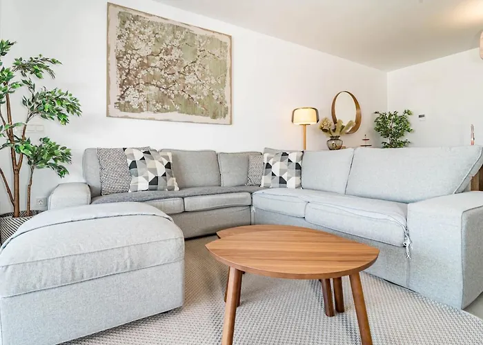 Lme101a- Lovley With Stunning Views