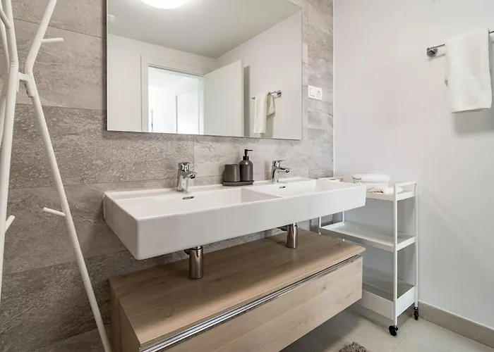 Apartment Lme101a- Lovley With Stunning Views