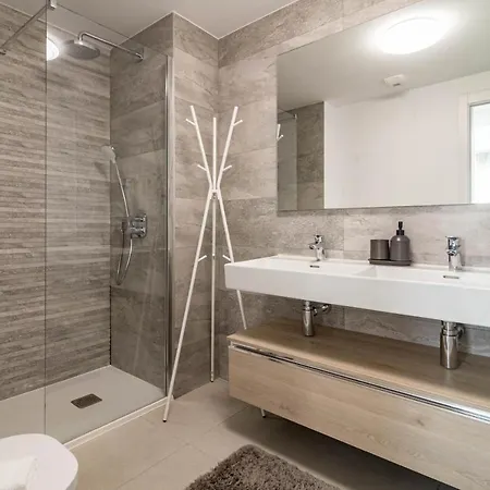 Apartament Lme101a- Lovley With Stunning Views Estepona